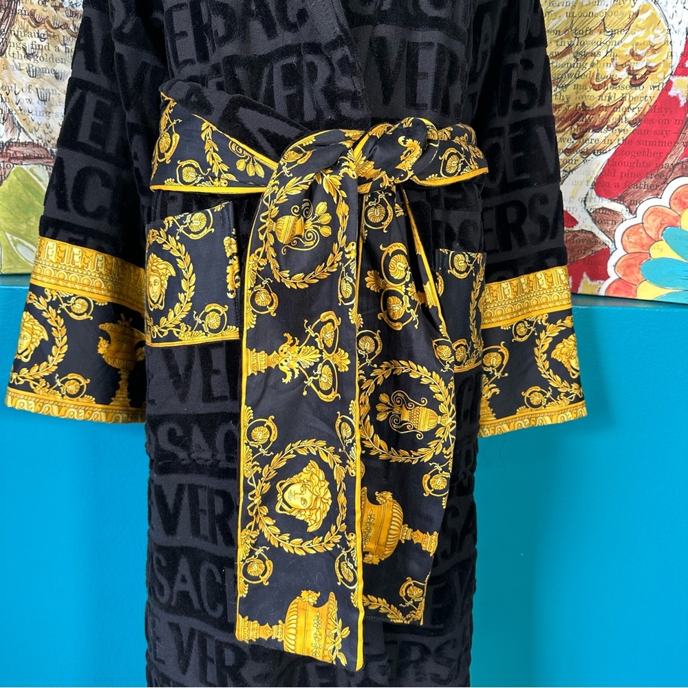 Versace Baroque Robe Medium - Picture 8 of 15